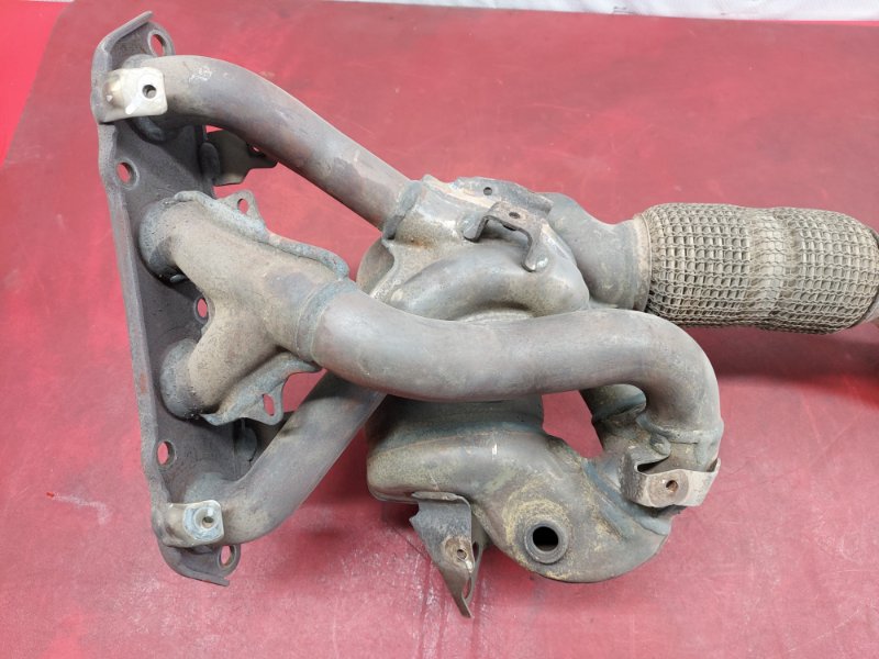 Выпускной коллектор Mazda3 Hatchback 2020 BP Выпускной коллектор Mazda3 Hatchback 2020 BP