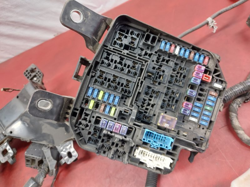 Запчасть проводка Mazda Mazda3 Hatchback 2020 BP BCKA67010D Б/У Проводка Mazda Mazda3 Hatchback 2020 BP BCKA67010D Б/У