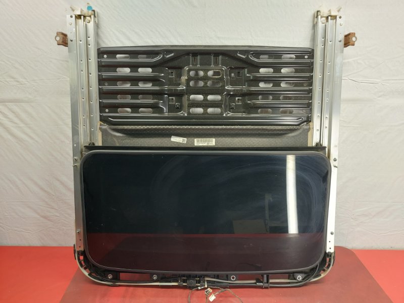 Запчасть люк Cadillac Escalade 2015 ESV (L86) ENGINE GAS 25851627 Б/У Люк Cadillac Escalade 2015 ESV (L86) ENGINE GAS 25851627 Б/У