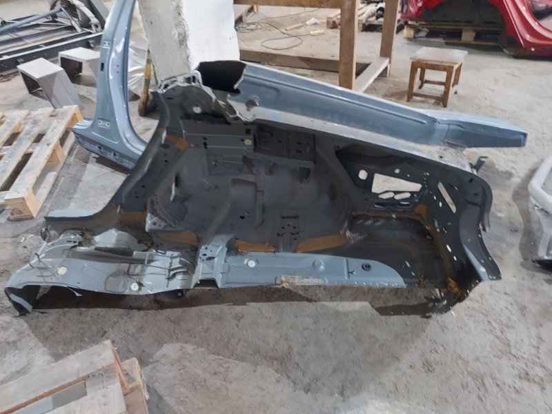 Четверть задняя задний правый Polestar 2 2022 Четверть задняя задний правый Polestar 2 2022