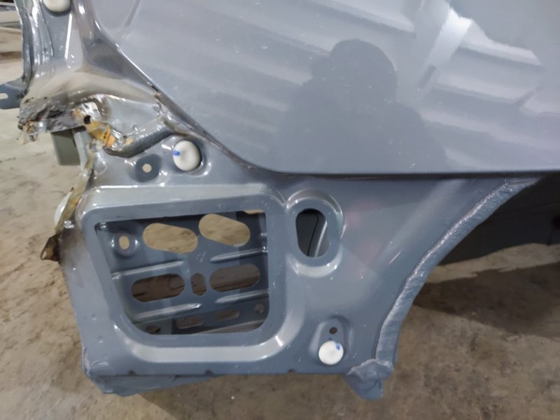 Четверть задняя задний правый Polestar 2 2022 Четверть задняя задний правый Polestar 2 2022