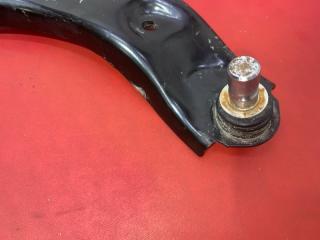 Рычаг подвески нижний передний правый Mazda3 2024 Skyactiv-G 2.5 PY-VPS PYZ8-02-300B Рычаг подвески нижний передний правый Mazda3 2024 Skyactiv-G 2.5 PY-VPS PYZ8-02-300B